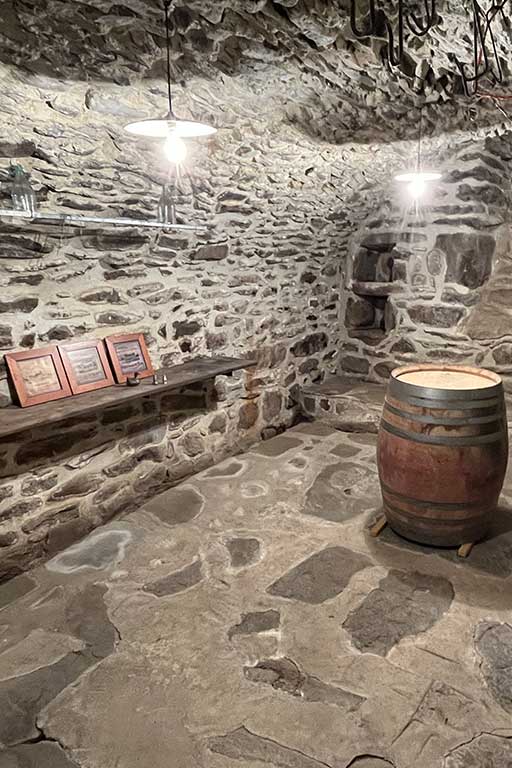 grange Ardèche cave à vin