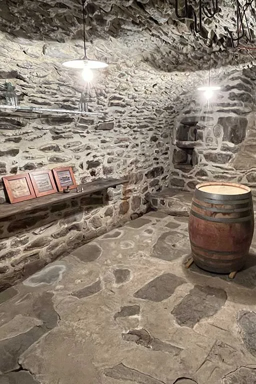 grange Ardèche cave à vin